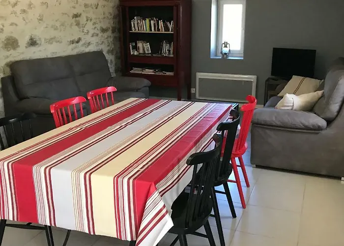 Le Domaine Des Ramonets 펜션 *